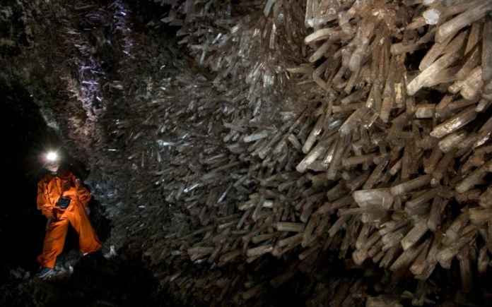 Crystal Cave of Giants