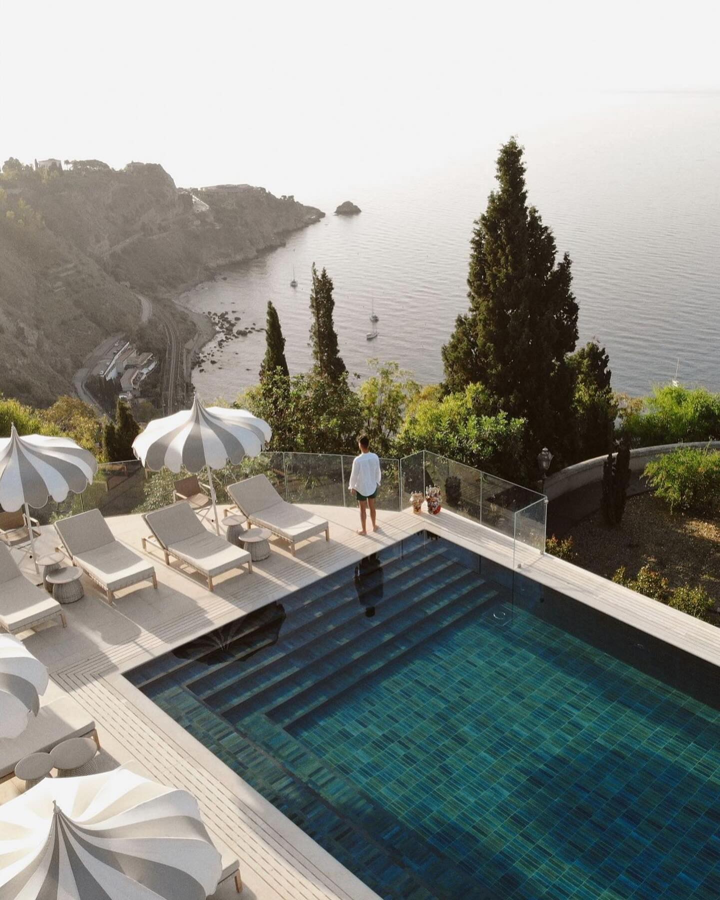 Spa-Resort-in-Santorini